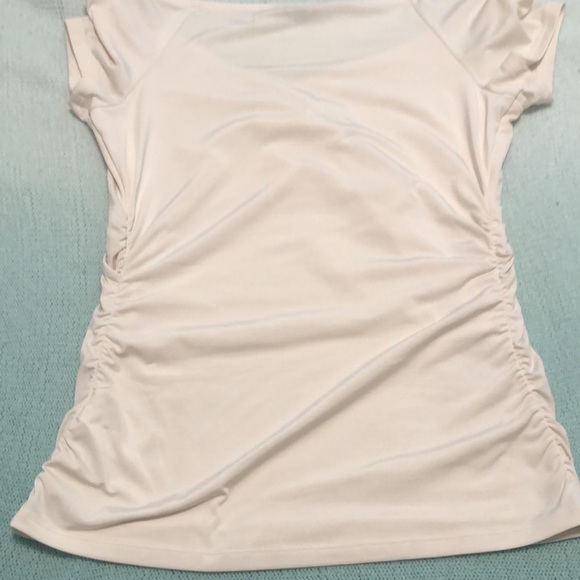 Express Cream Ruched Top - Picture 4 of 4